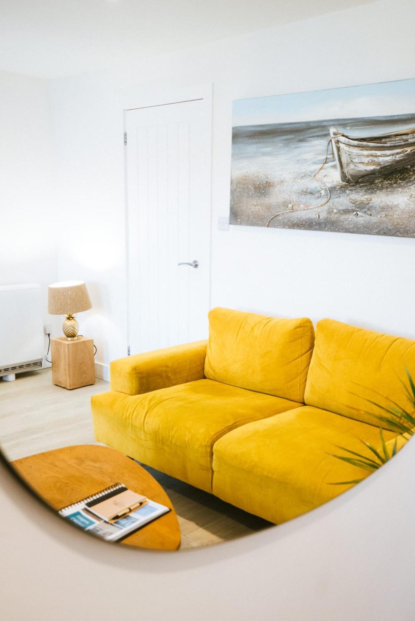Breathtaking High Street Townhouse With Stunning Sea Views At 'The Old Fishermans Townhouse' ファルマス エクステリア 写真