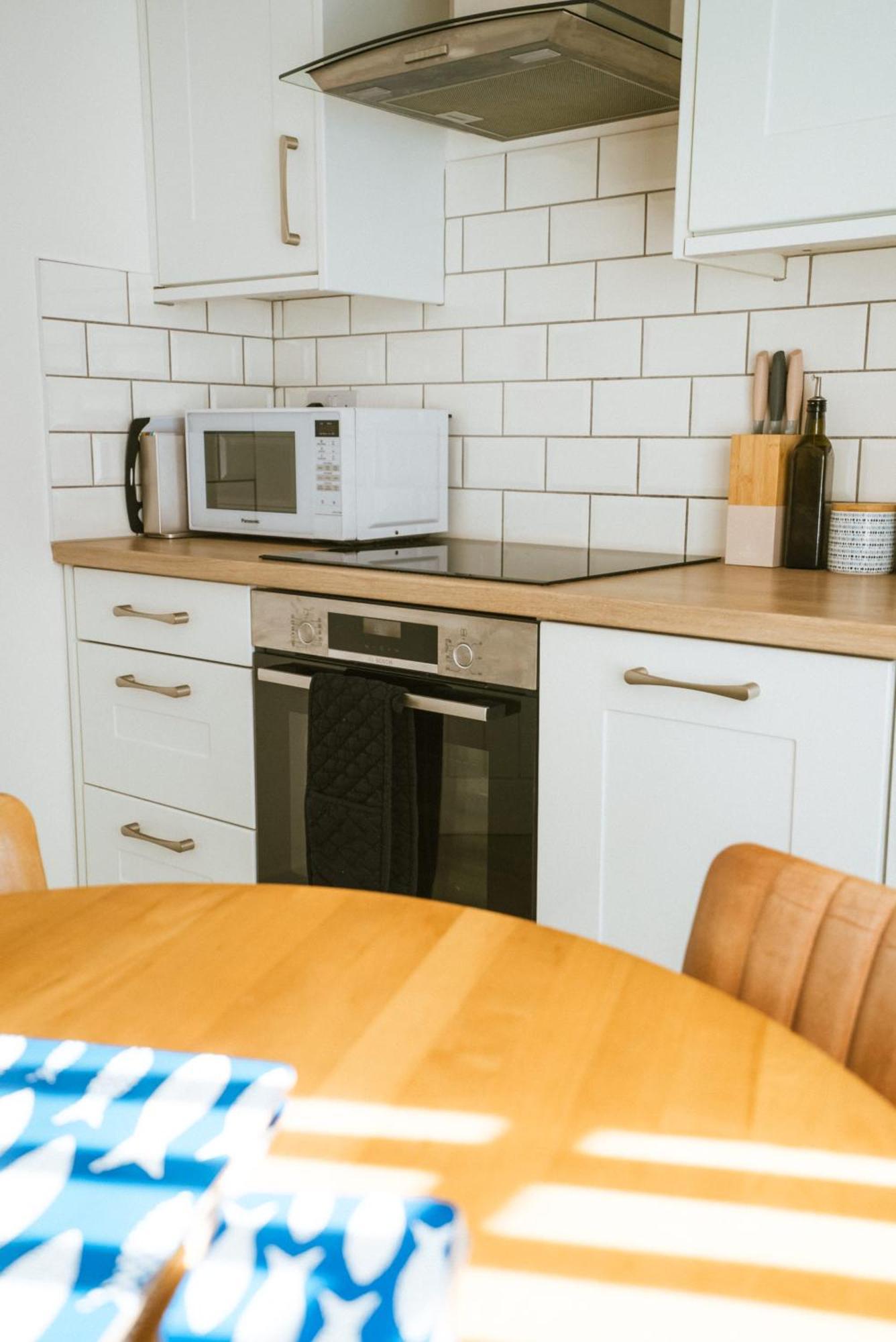 Breathtaking High Street Townhouse With Stunning Sea Views At 'The Old Fishermans Townhouse' ファルマス エクステリア 写真
